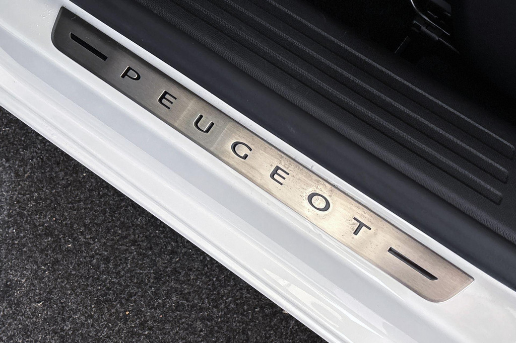 Peugeot 2008 (N155VP) met abonnement