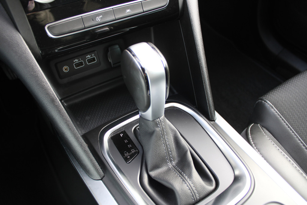 Renault MEGANE Estate (T203LL) met abonnement