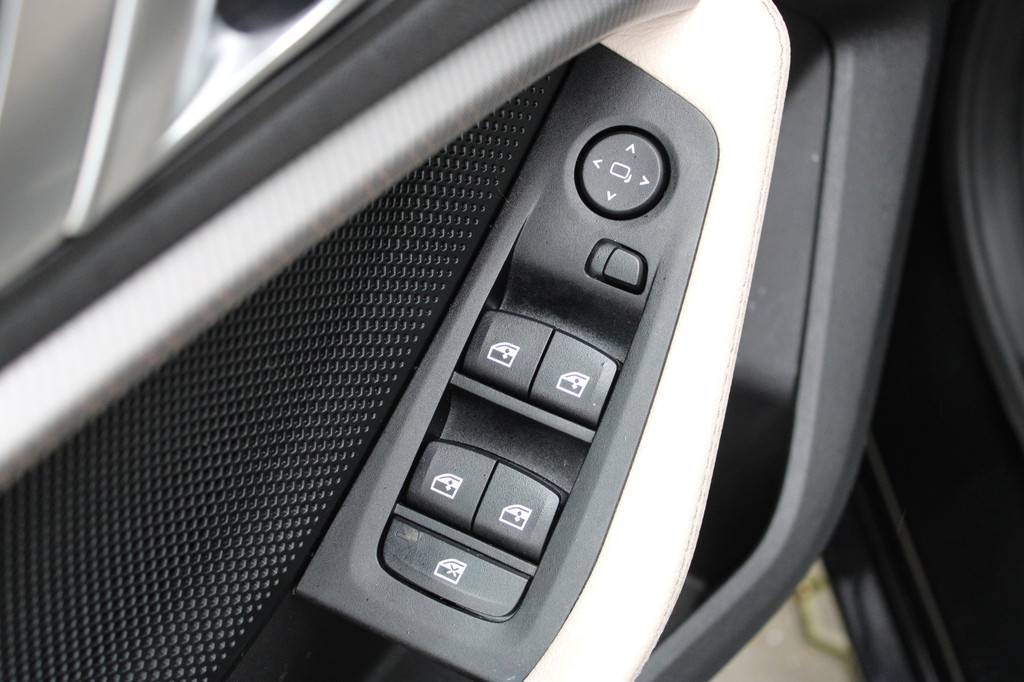 BMW 2 Serie (S845KF) met abonnement