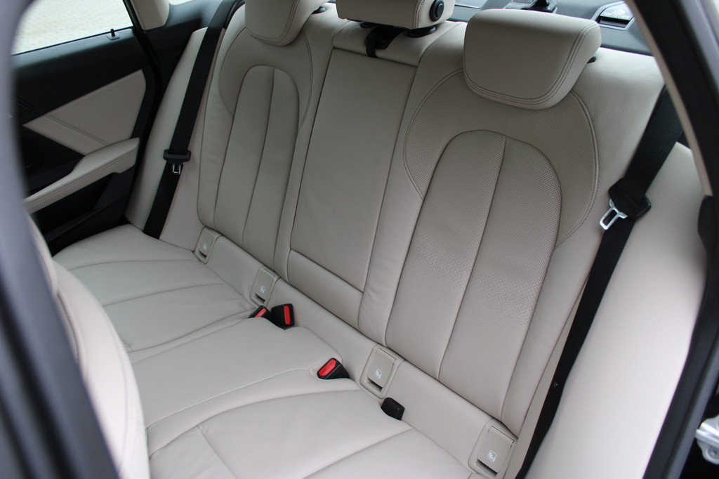 BMW 2 Serie (S845KF) met abonnement