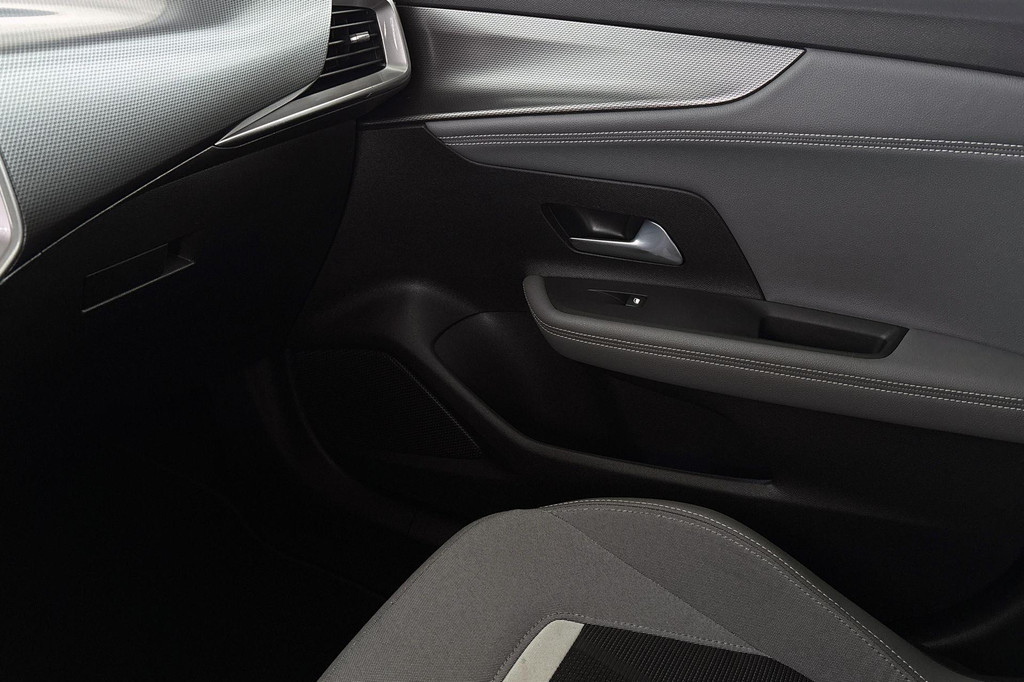 Opel Mokka-e (N862HK) met abonnement