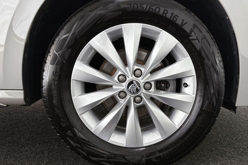 ŠKODA Kamiq (K428HN) met abonnement