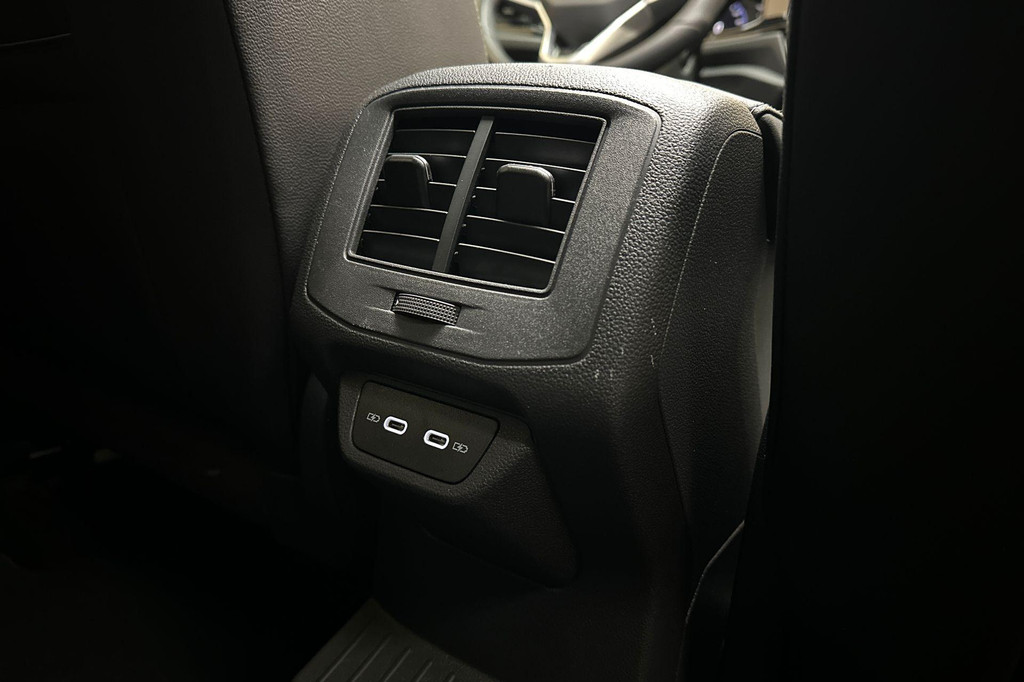 Volkswagen T-Roc (JXD58Z) met abonnement