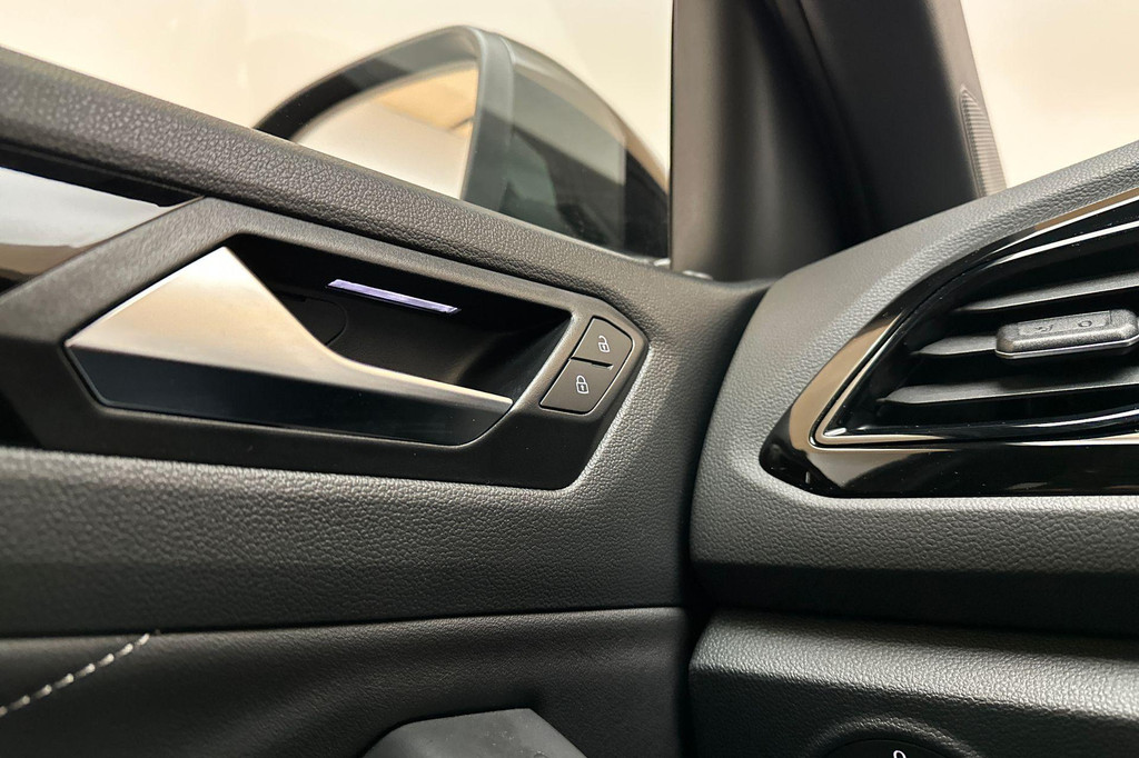 Volkswagen T-Roc (JXD58Z) met abonnement