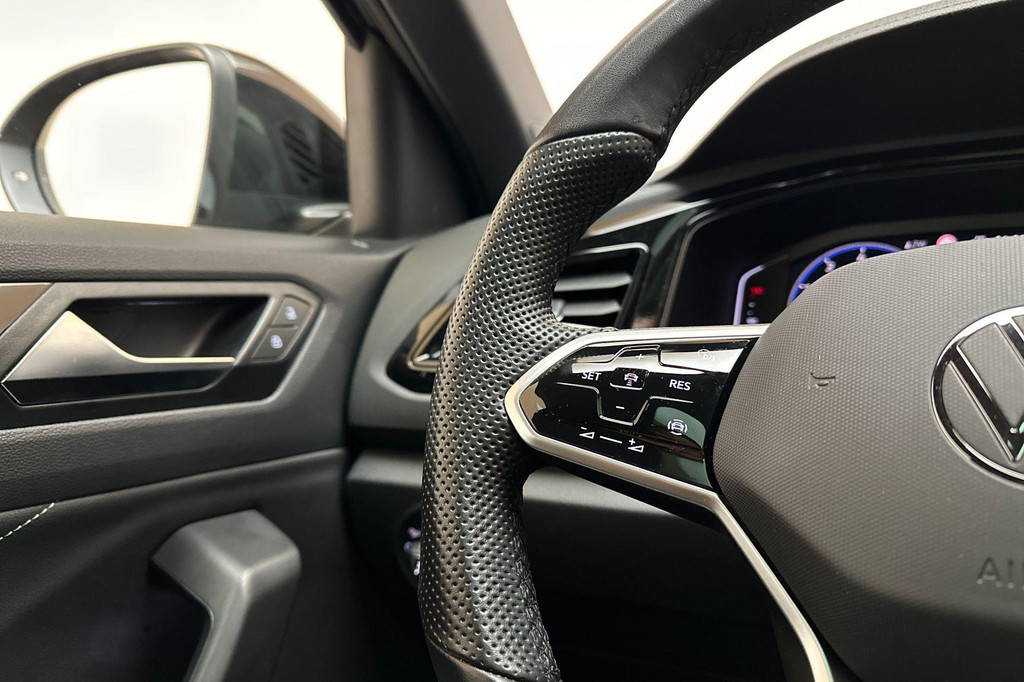 Volkswagen T-Roc (JXD58Z) met abonnement