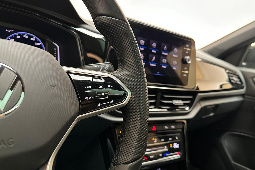 Volkswagen T-Roc (JXD58Z) met abonnement