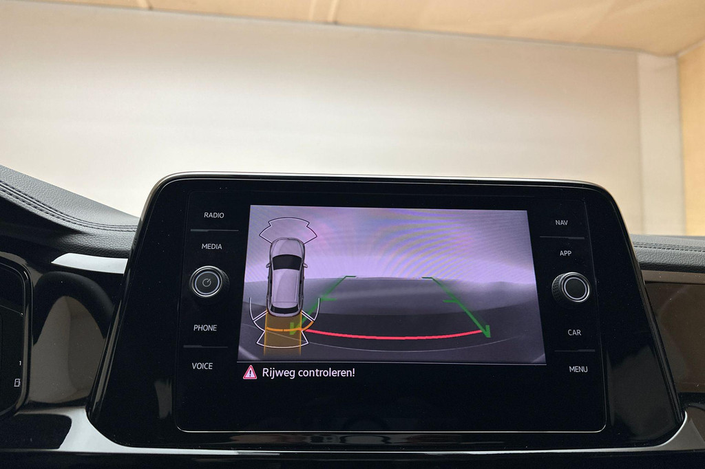 Volkswagen T-Roc (JXD58Z) met abonnement