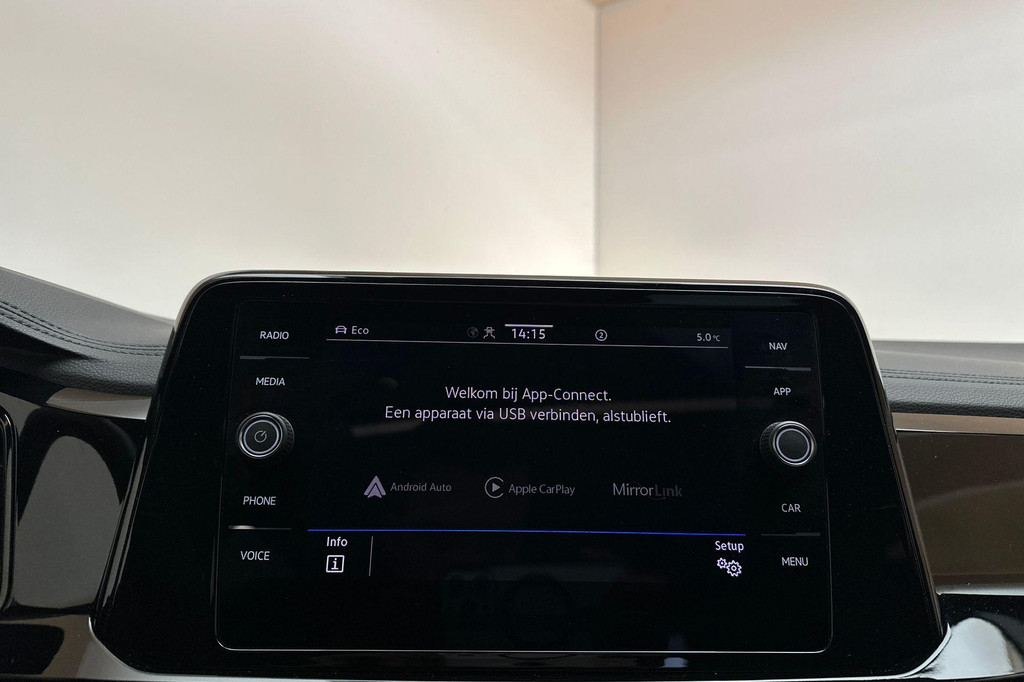 Volkswagen T-Roc (JXD58Z) met abonnement