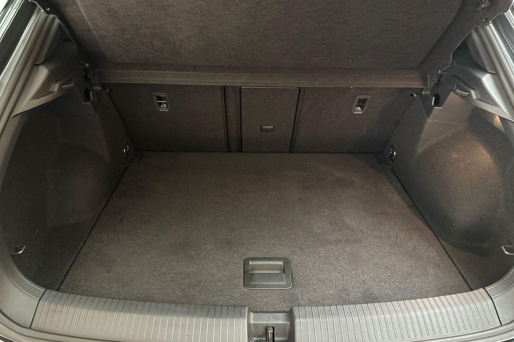 Volkswagen T-Roc (JXD58Z) met abonnement