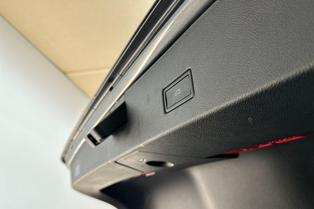 Volkswagen T-Roc (JXD58Z) met abonnement