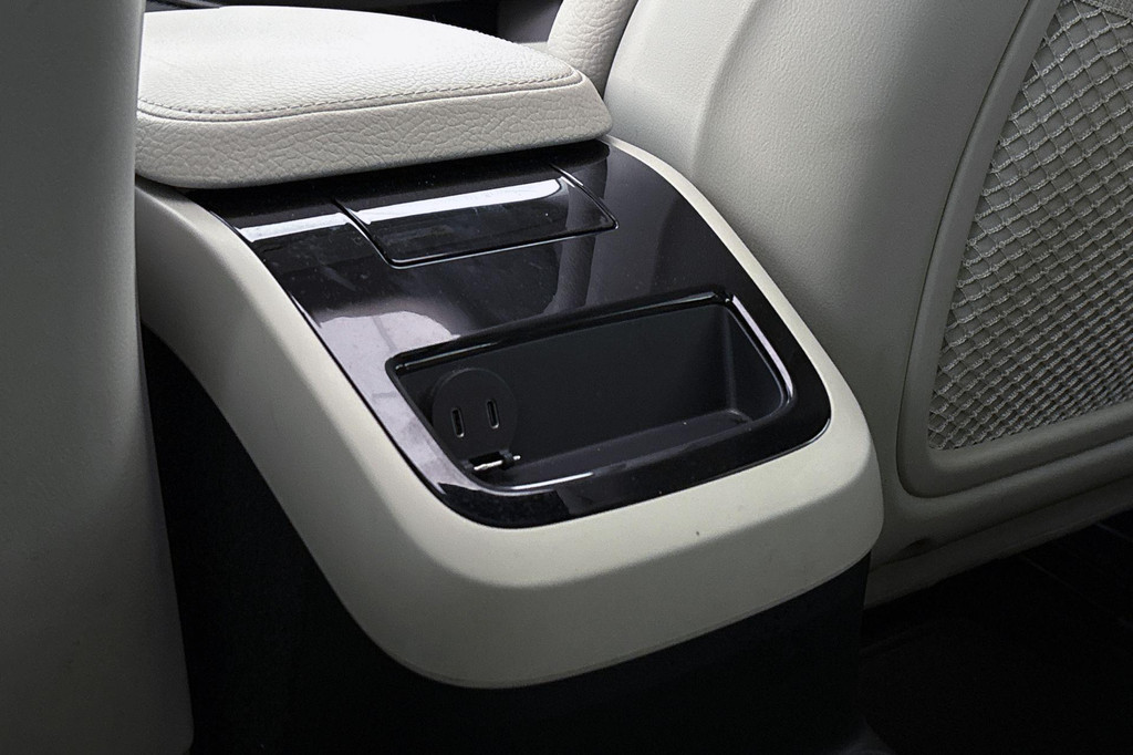 Volvo V60 (K152NZ) met abonnement