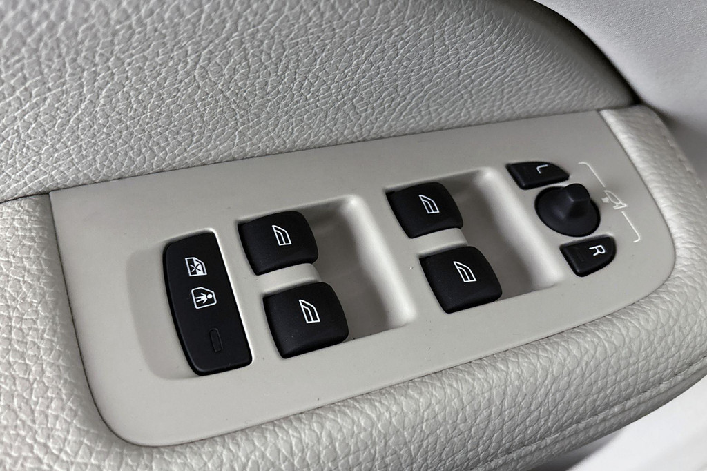 Volvo V60 (K152NZ) met abonnement