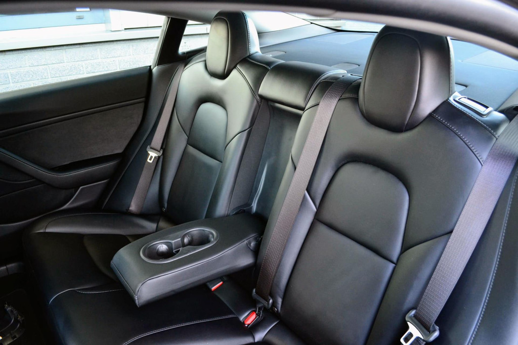 Tesla Model 3 AWD (K762FS) met abonnement