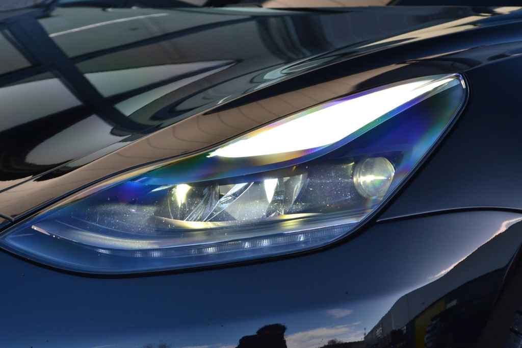 Tesla Model 3 AWD (K762FS) met abonnement