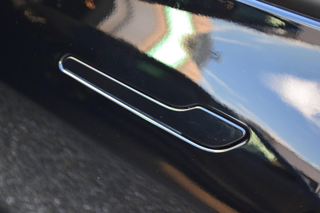 Tesla Model 3 AWD (K762FS) met abonnement