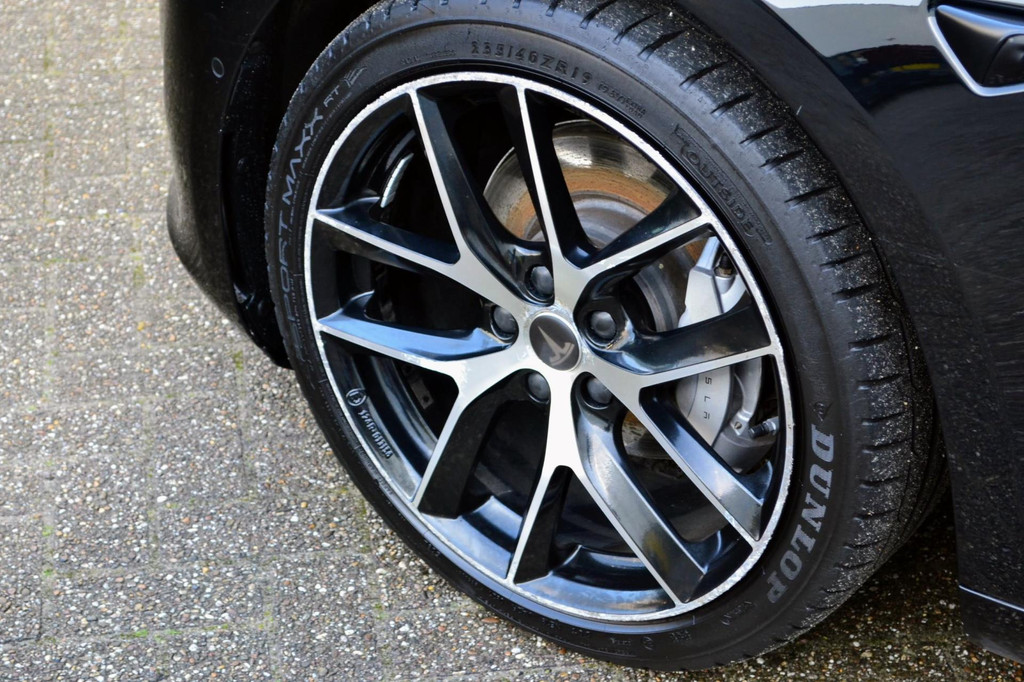 Tesla Model 3 AWD (K762FS) met abonnement