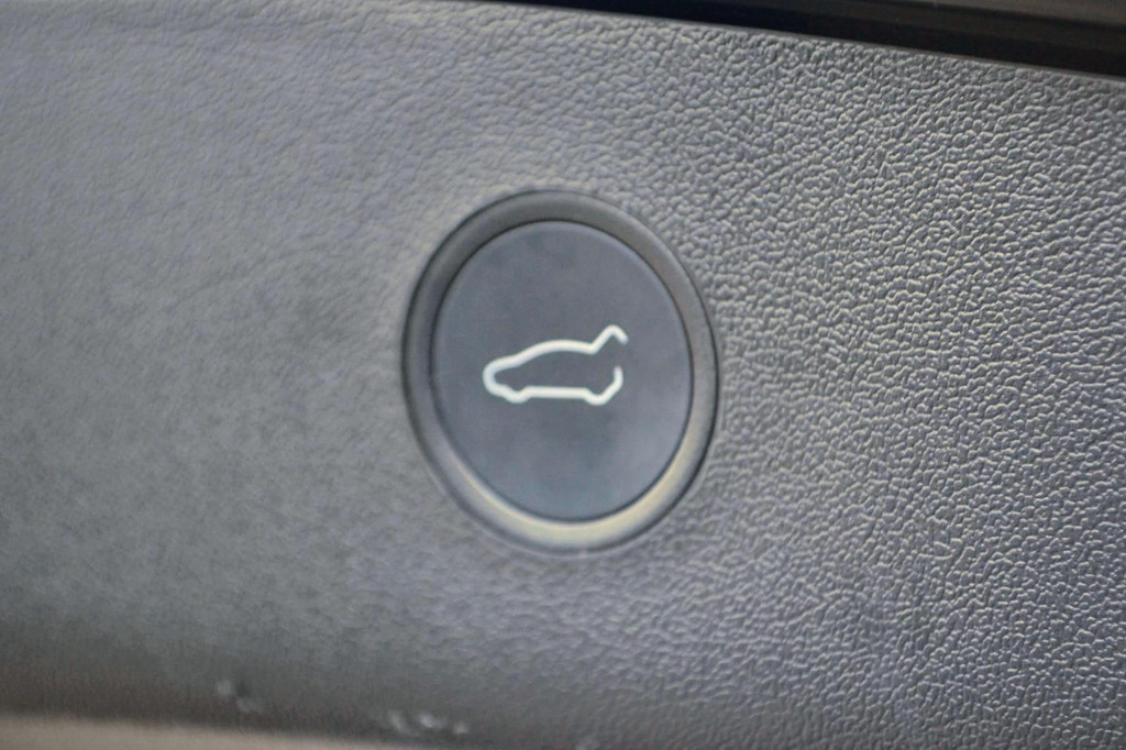 Tesla Model 3 AWD (K762FS) met abonnement