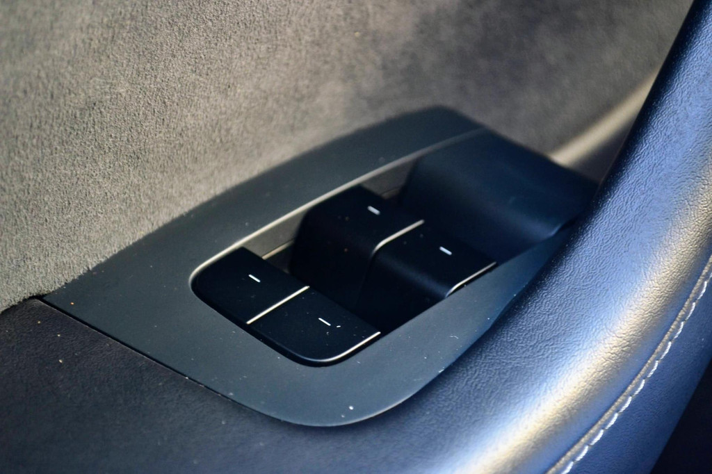 Tesla Model 3 AWD (K762FS) met abonnement