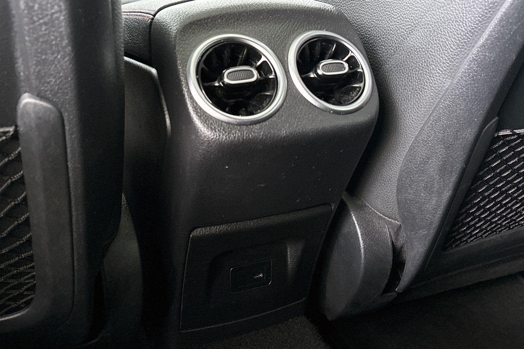 Mercedes-Benz CLA-Klasse (N320VJ) met abonnement