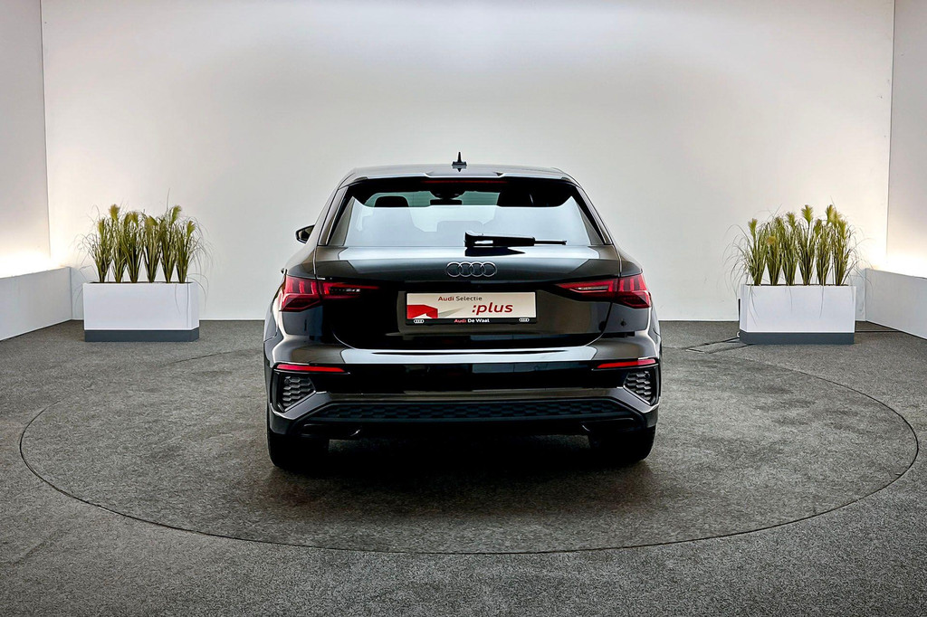 Audi A3 (JPH82K) met abonnement