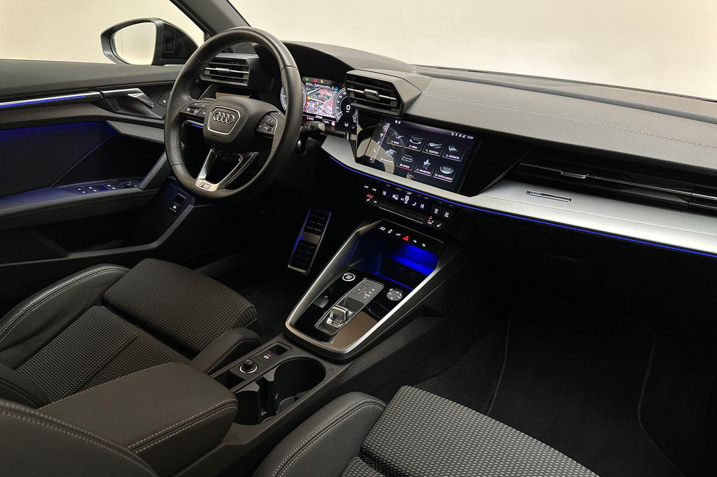 Audi A3 (JPH82K) met abonnement