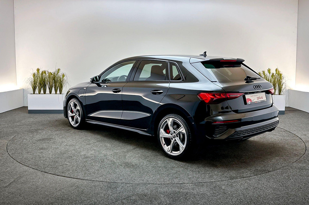 Audi A3 (JPH82K) met abonnement