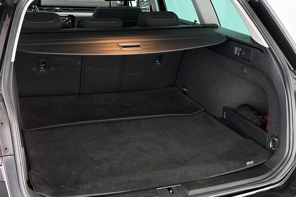 Volkswagen Passat (JXF13F) met abonnement