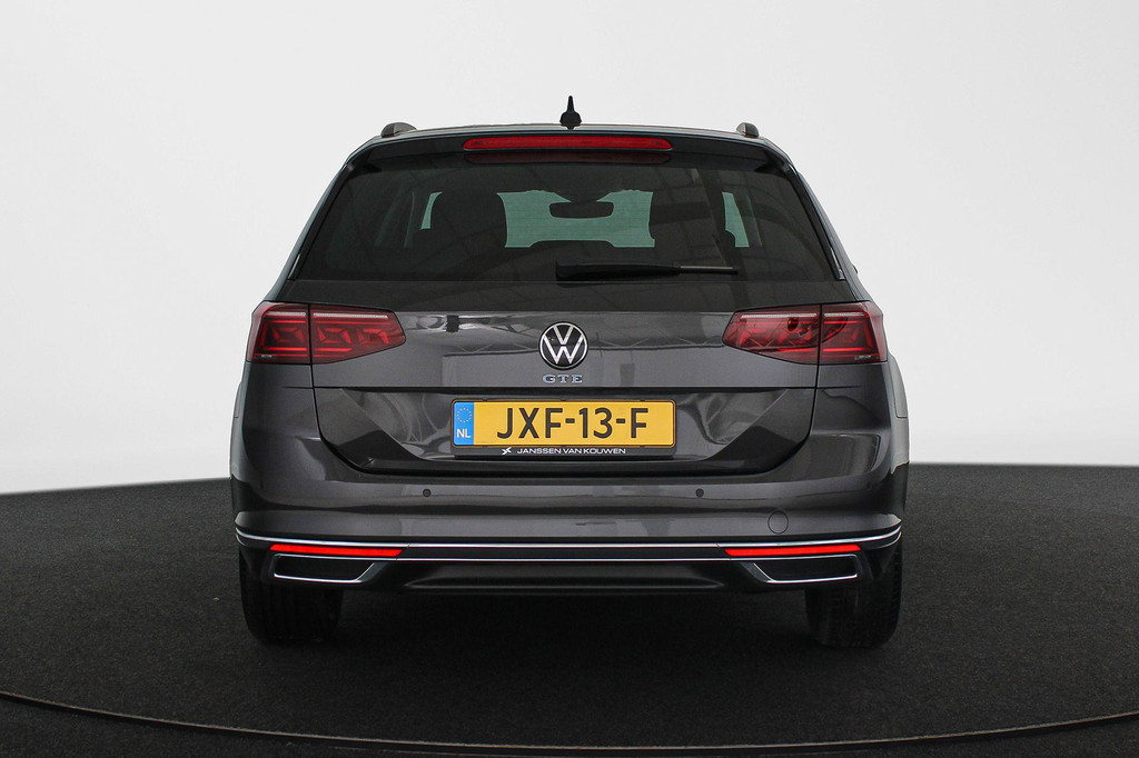 Volkswagen Passat (JXF13F) met abonnement