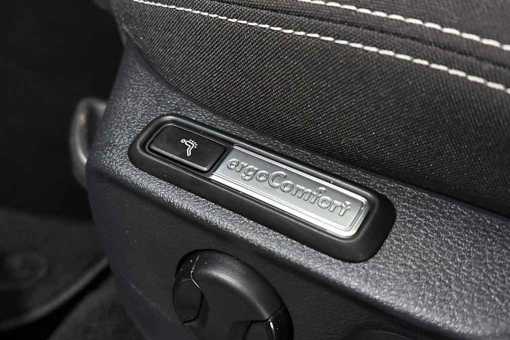 Volkswagen Passat (JXF13F) met abonnement