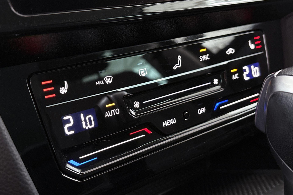 Volkswagen Passat (JXF13F) met abonnement