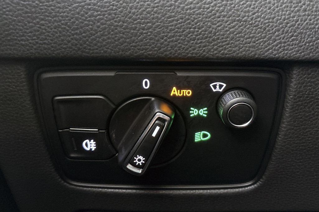 Volkswagen Passat (JXF13F) met abonnement