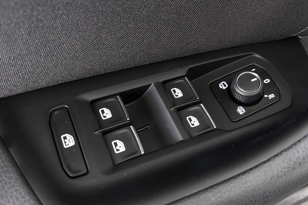 Volkswagen Passat (JXF13F) met abonnement