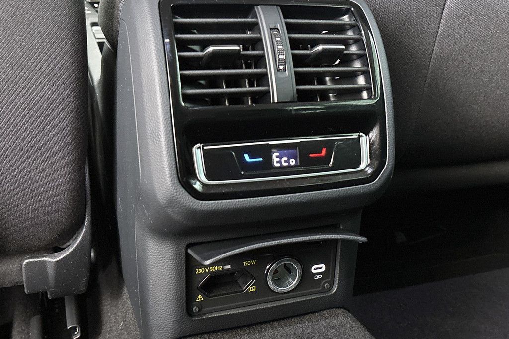 Volkswagen Passat (JXF13F) met abonnement