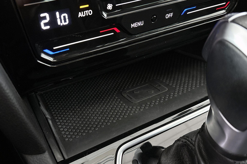 Volkswagen Passat (JXF13F) met abonnement