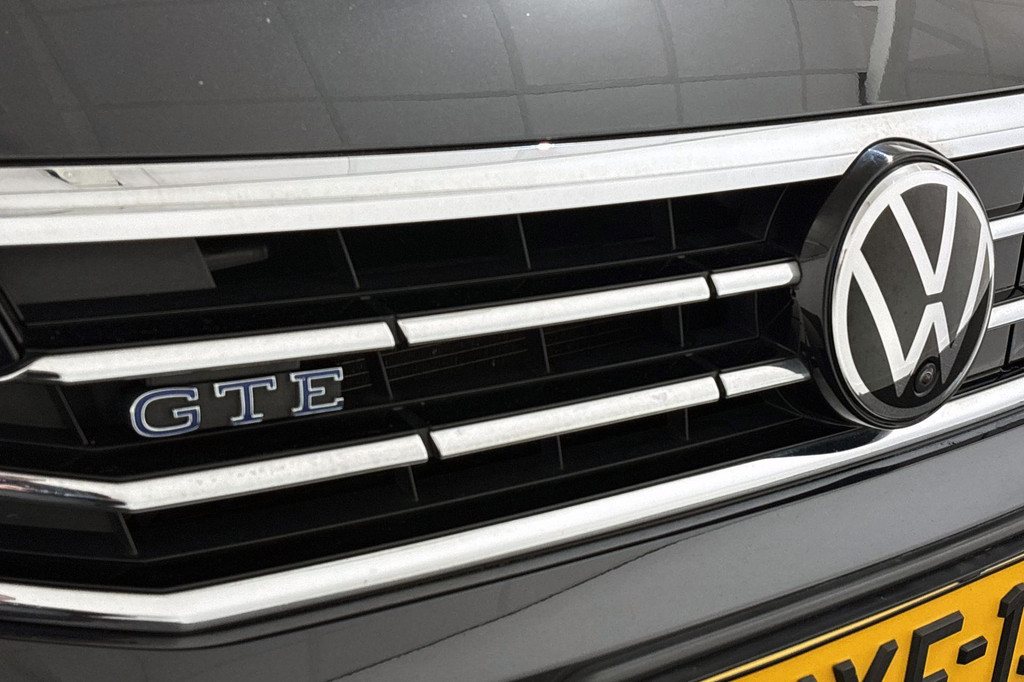 Volkswagen Passat (JXF13F) met abonnement