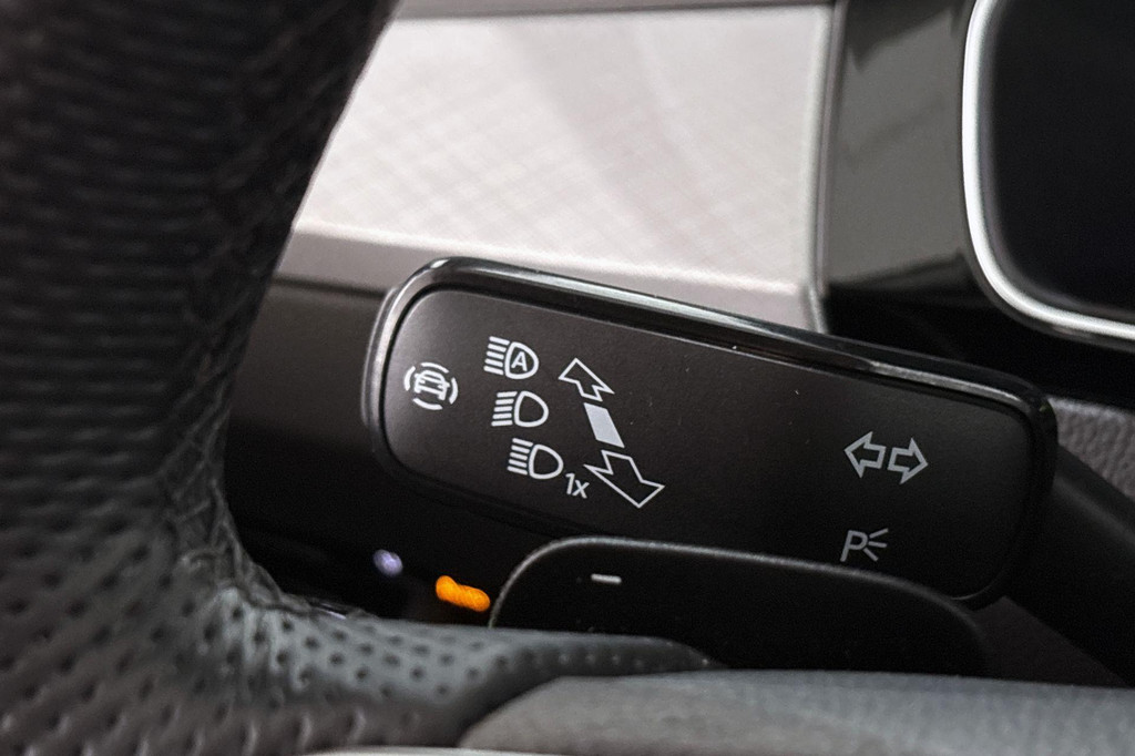 Volkswagen Passat (JXF13F) met abonnement