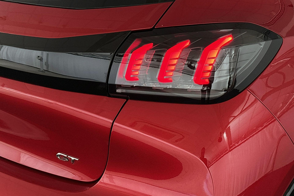 Peugeot e-208 (R080JG) met abonnement