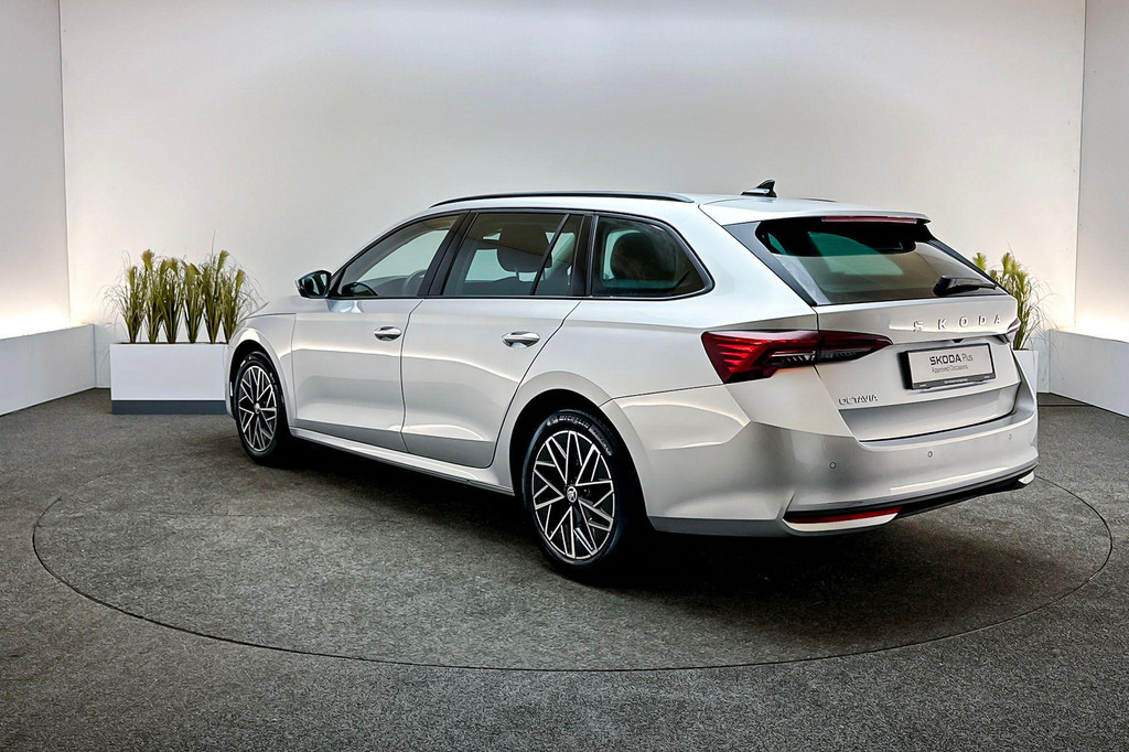 ŠKODA Octavia (JPV80P) met abonnement