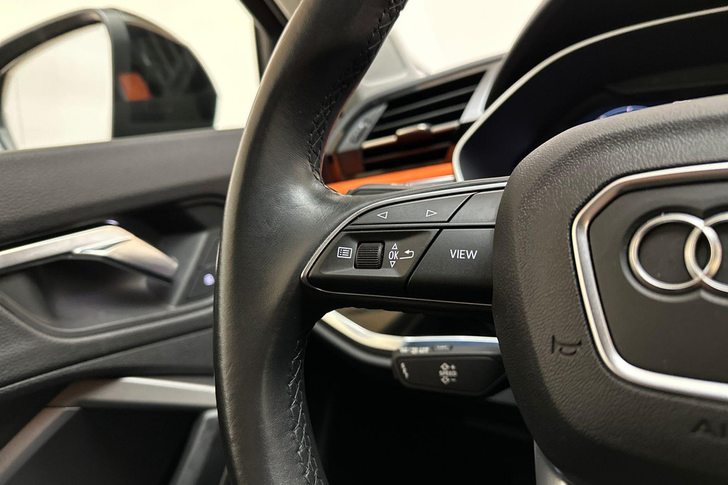 Audi Q3 (JXD42F) met abonnement