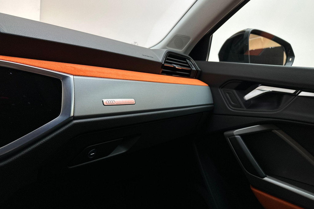 Audi Q3 (JXD42F) met abonnement