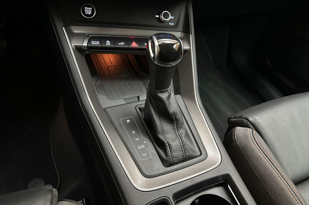 Audi Q3 (JXD42F) met abonnement