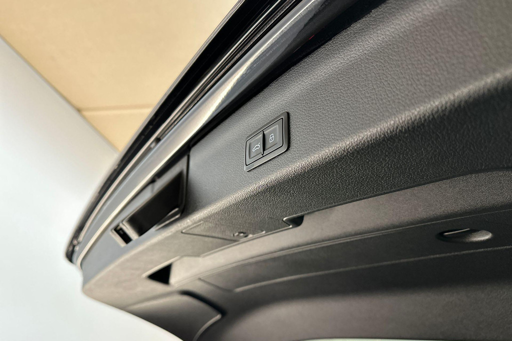 Audi Q3 (JXD42F) met abonnement