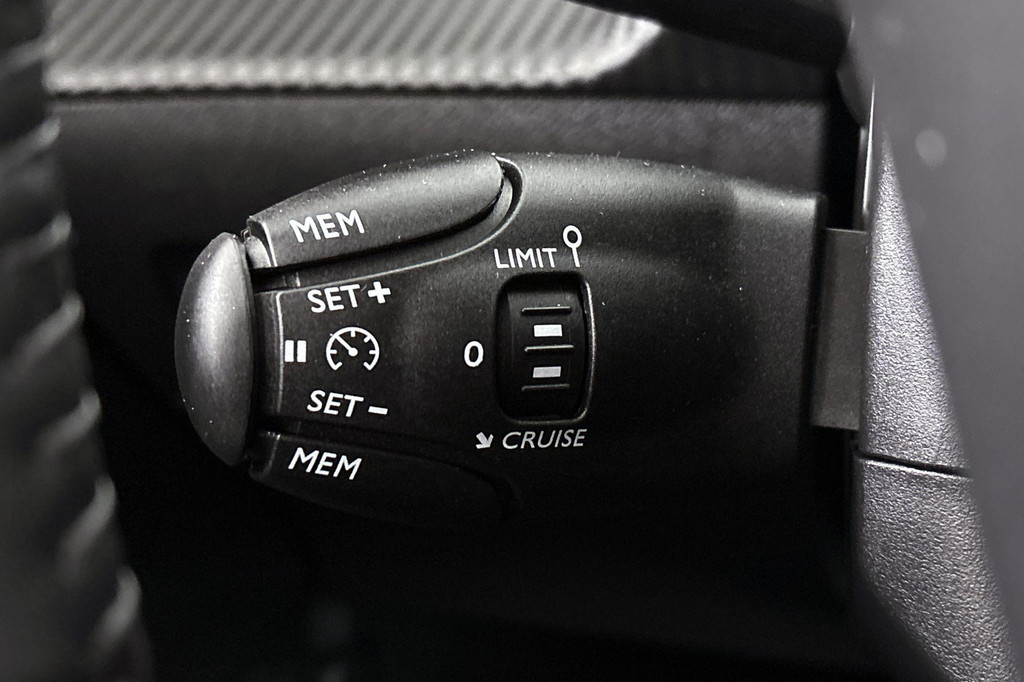 Peugeot e-208 (S908LJ) met abonnement