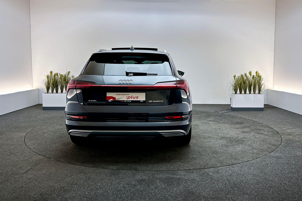 Audi e-tron (J799NK) met abonnement