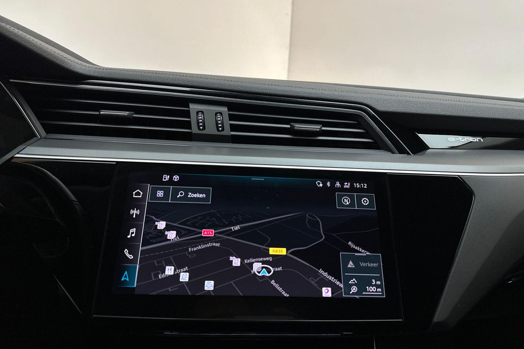 Audi e-tron (J799NK) met abonnement
