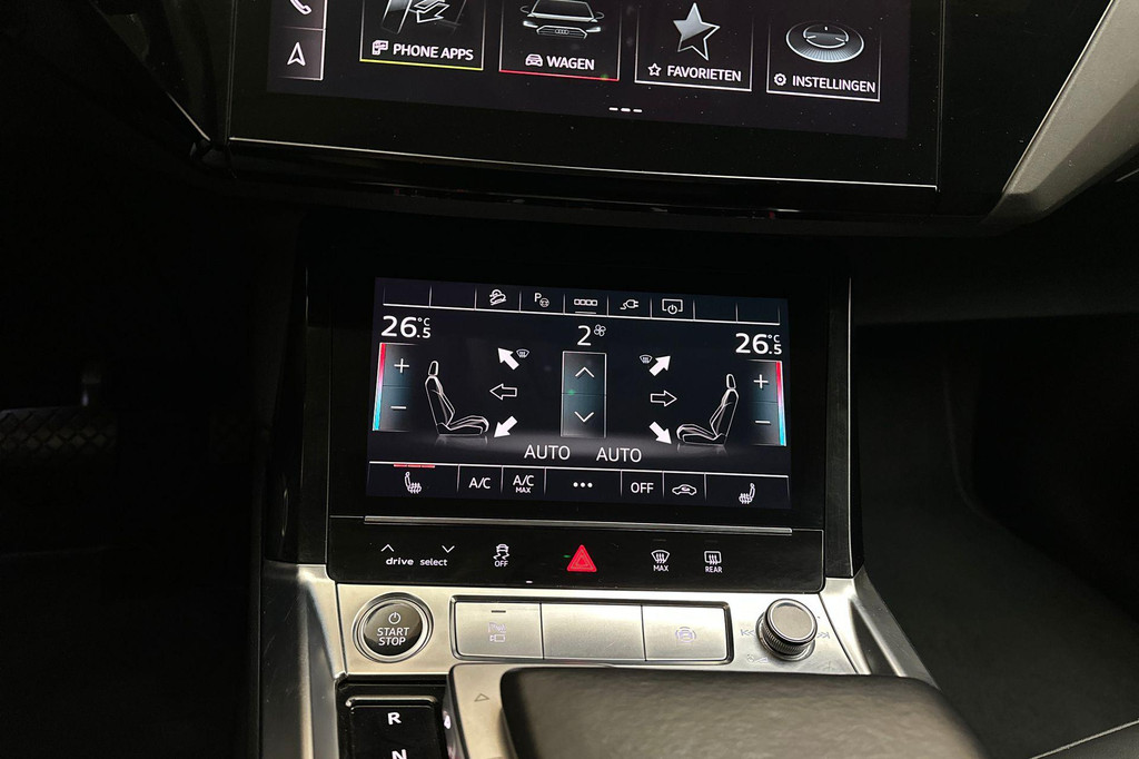 Audi e-tron (J799NK) met abonnement