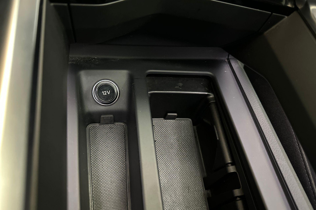 Audi e-tron (J799NK) met abonnement