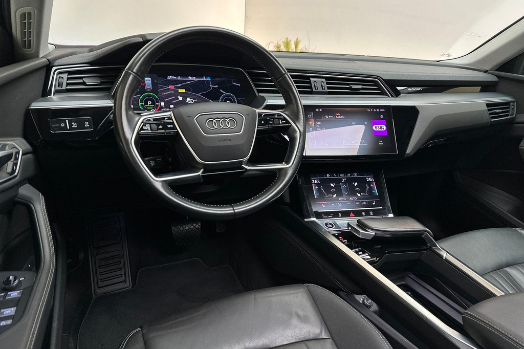 Audi e-tron (J799NK) met abonnement