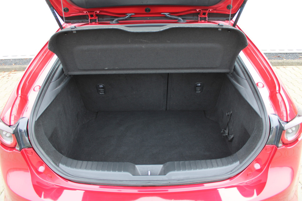 Mazda 3 (J036PZ) met abonnement