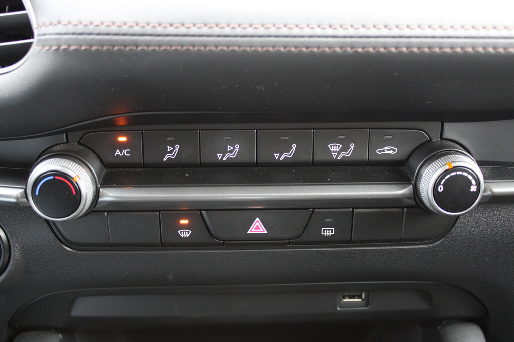 Mazda 3 (J036PZ) met abonnement